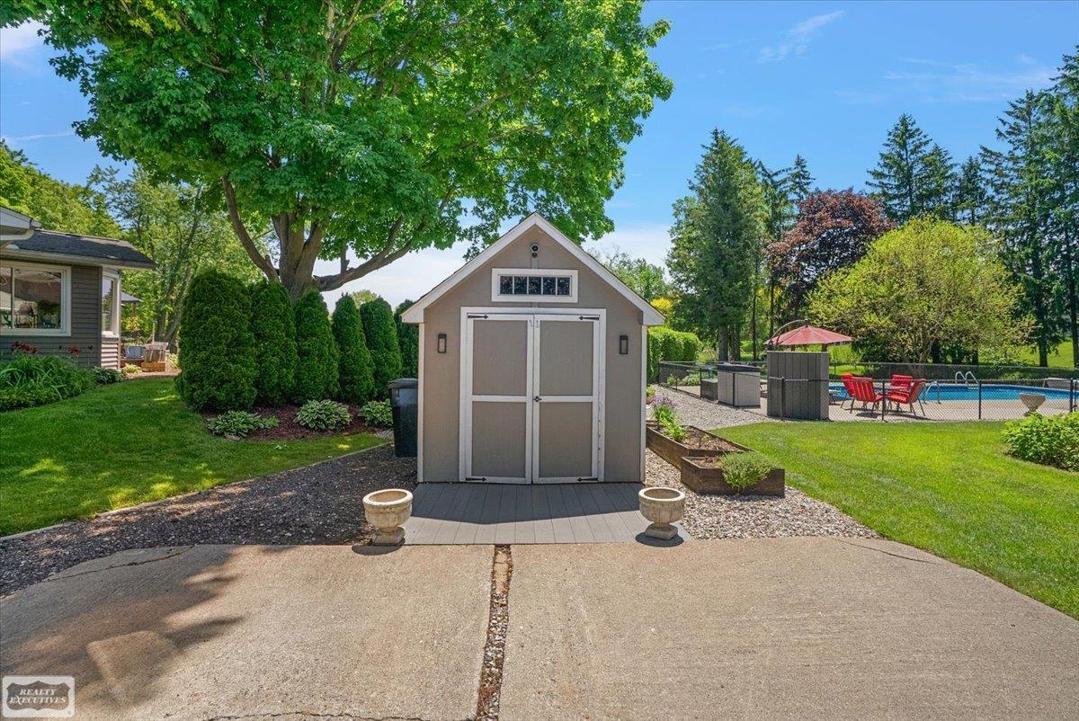 9780 Klais Road Clarkston, MI 48348 - Photo 10 of 60