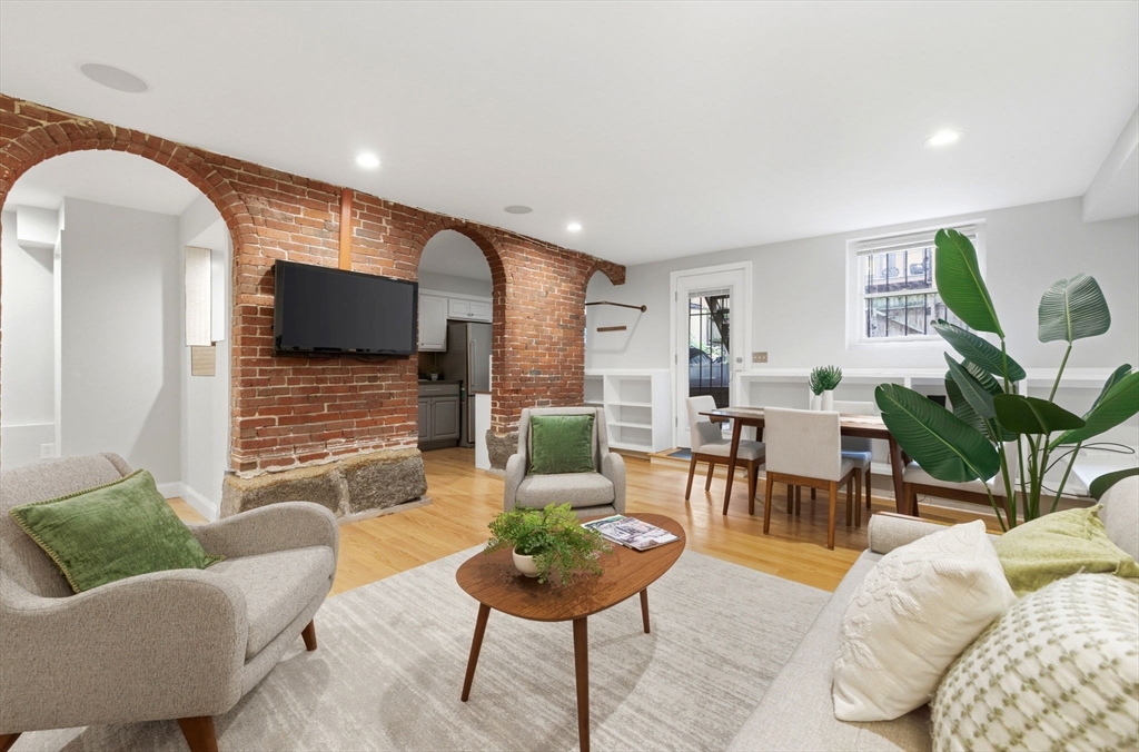 36 Worcester Square, Unit 1 Boston, MA 02118 - Photo 1 of 21