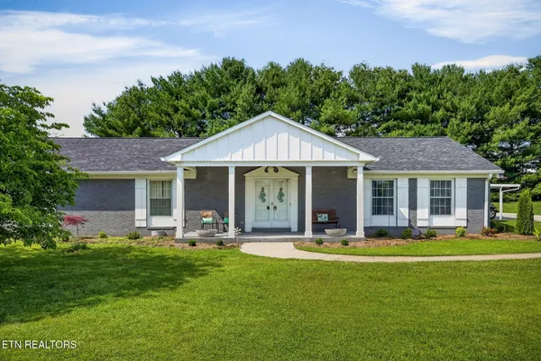 $599,900 | 212 Oakland Drive, Sparta, TN 38583