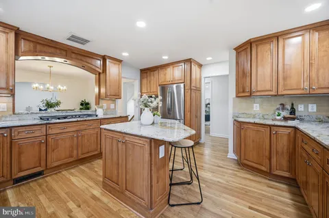 $1,499,000 | 833 Fontaine Street, Alexandria, VA 22302