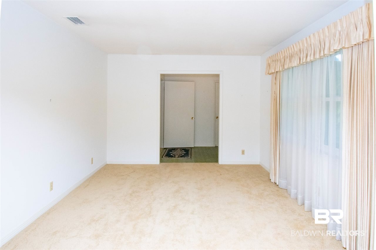 284 Summit Drive Mobile, AL 36609 - Photo 5 of 13