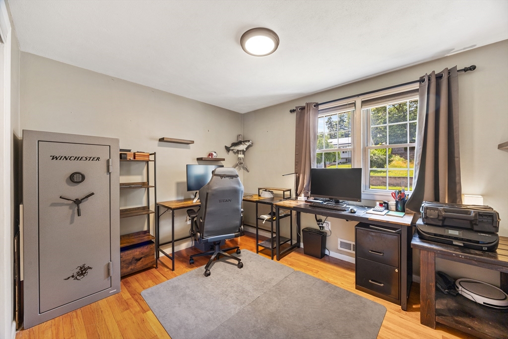 497 Dwight Road Springfield, MA 01108 - Photo 26 of 36