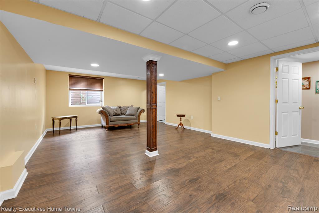 31367 Maple Ridge Lane Madison Heights, MI 48071 - Photo 27 of 31