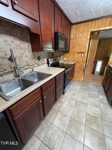 $209,000 | 4321 Stone Mountain Road, Coeburn, VA 24230