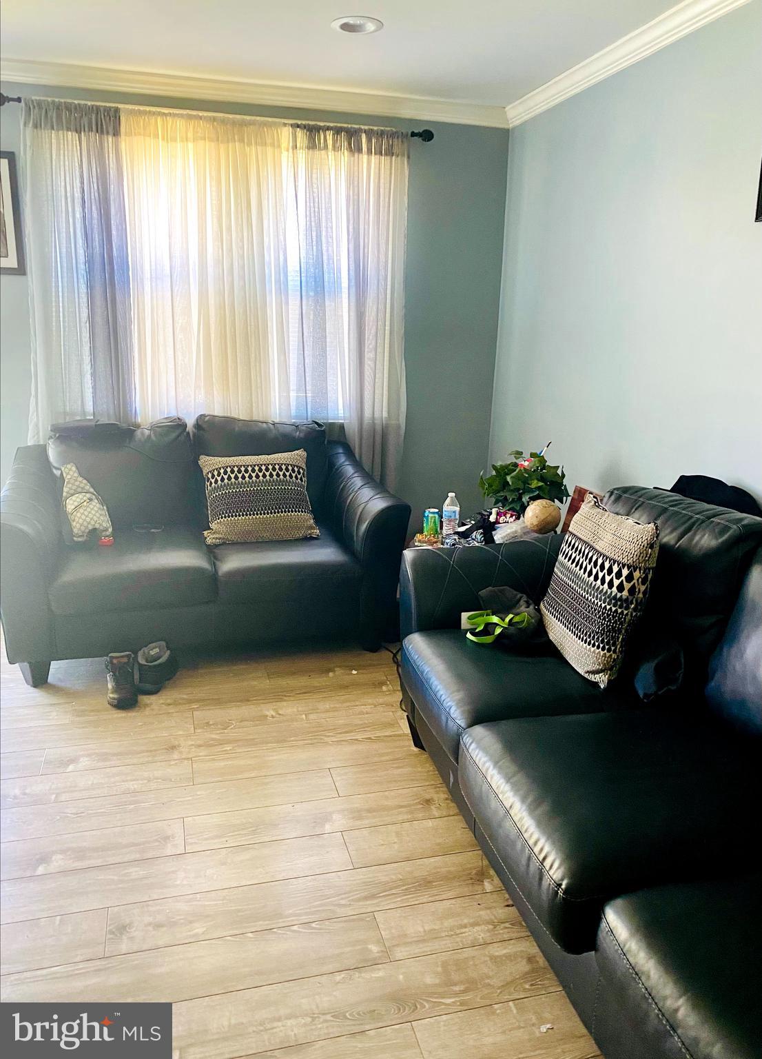 2875 Cushing Road Camden, NJ 08104 - Photo 3 of 12 Livingroom
