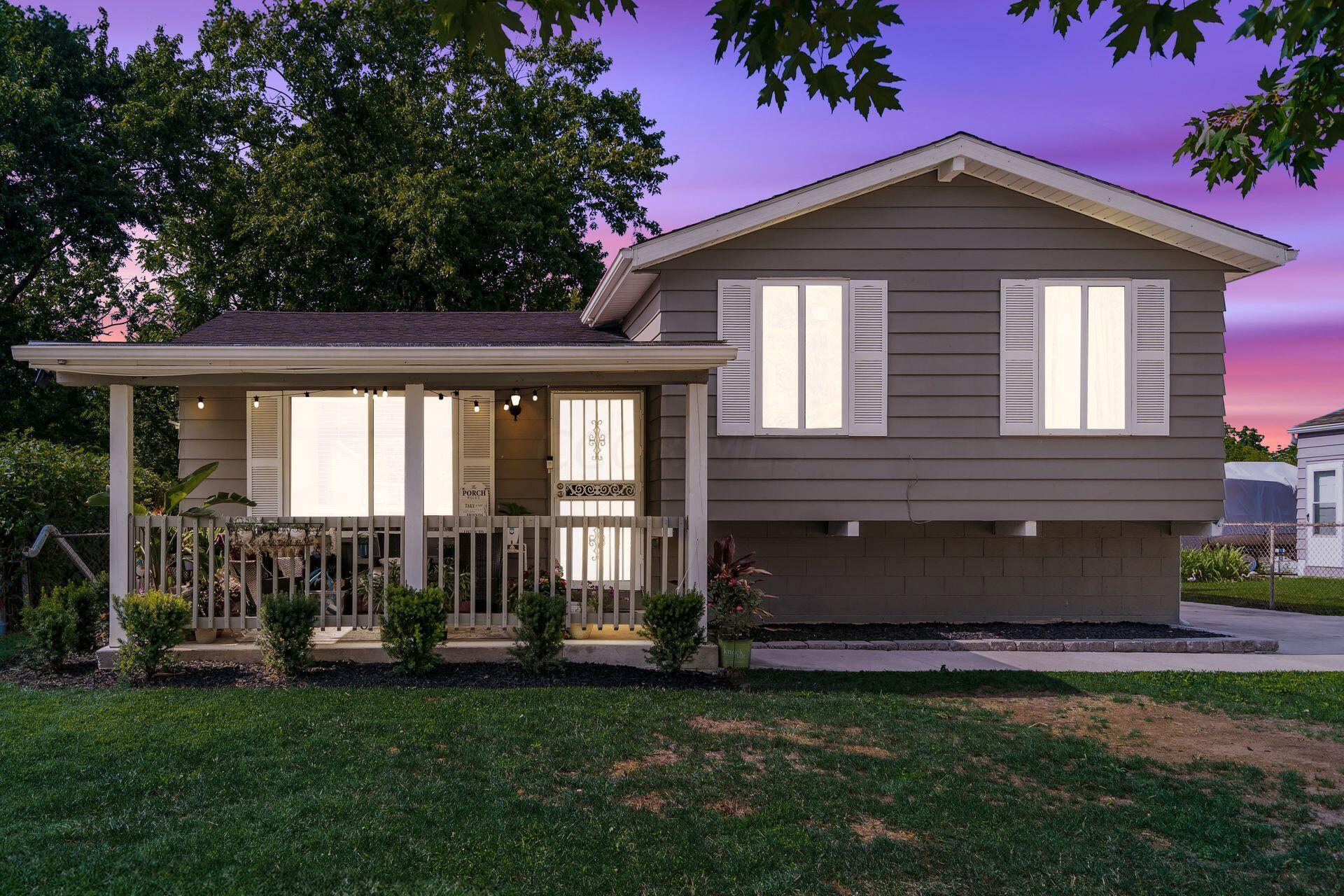 1645 Rivermont Road Columbus, OH 43223 - Photo 3 of 18 003__i 1645 Rivermont 052-2-1