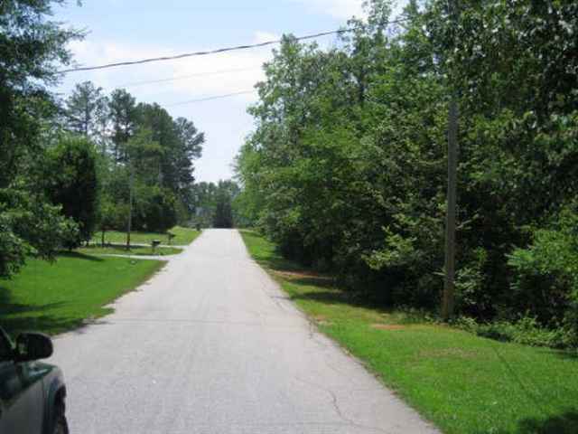 116 Terrace Drive Seneca, SC 29672 - Photo 3 of 7 Gallery Image 3