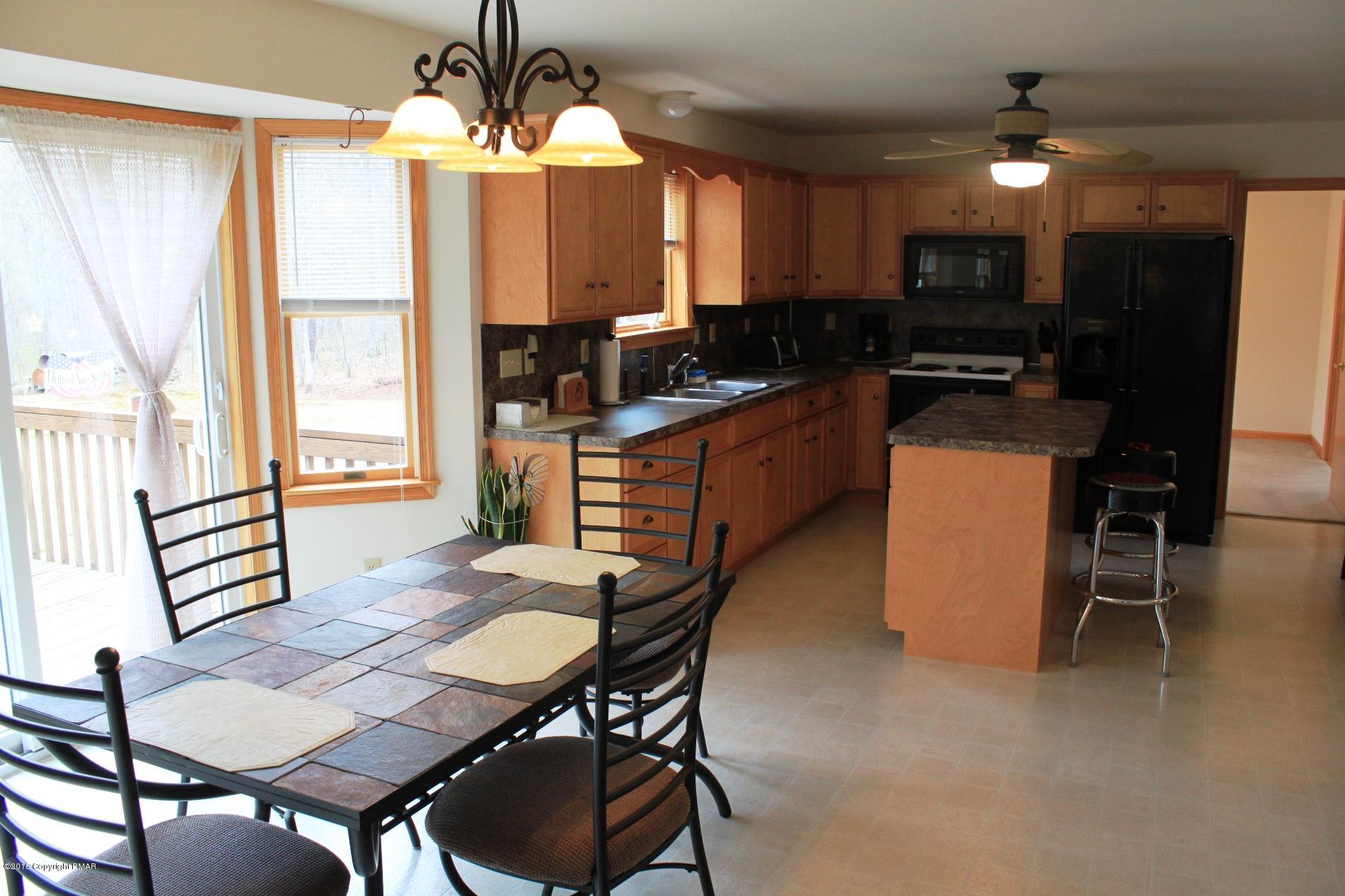 112 Hobby Acres Road Kunkletown, PA 18058 - Photo 15 of 50 EIK to Kitchen