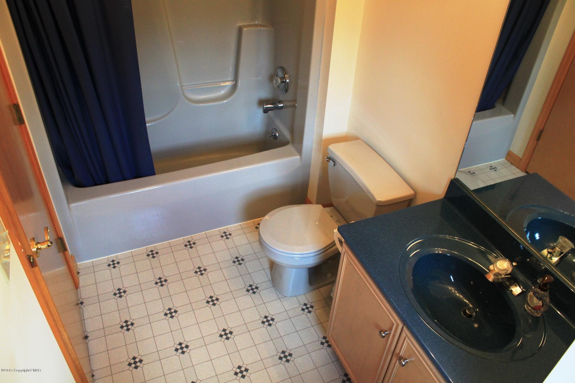 112 Hobby Acres Road Kunkletown, PA 18058 - Photo 29 of 50 Main Bath