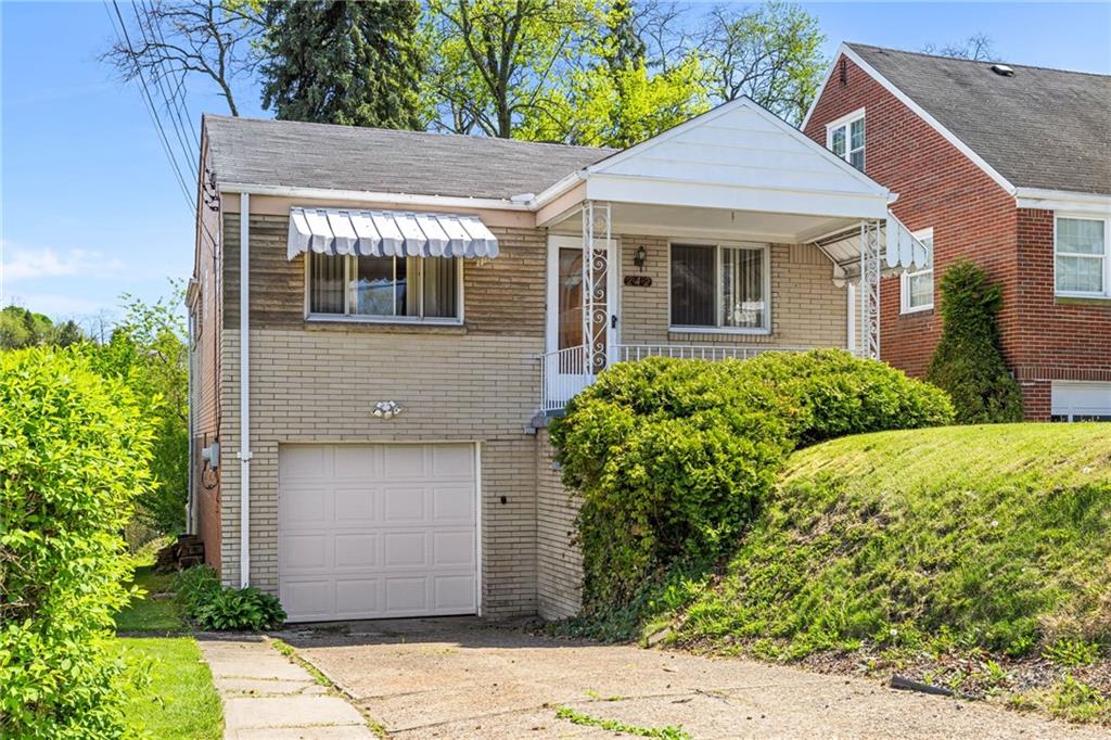 242 Hornaday Road Pittsburgh, PA 15210 - Photo 1 of 29 Gallery Image 1