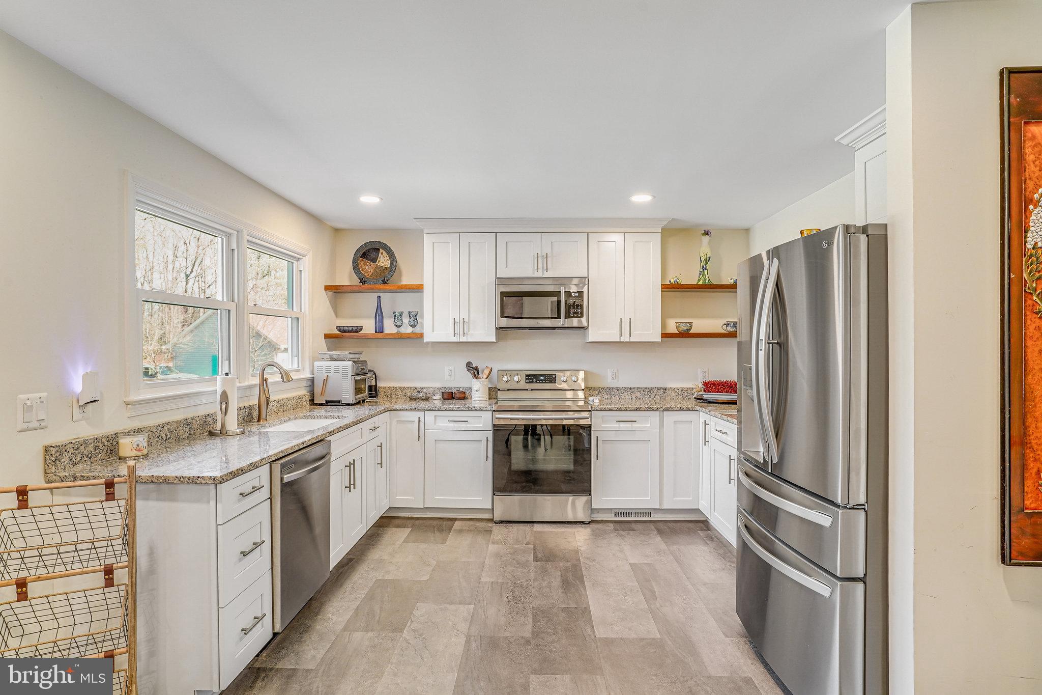 9353 Meetze Road Midland, VA 22728 - Photo 8 of 36 Kitchen