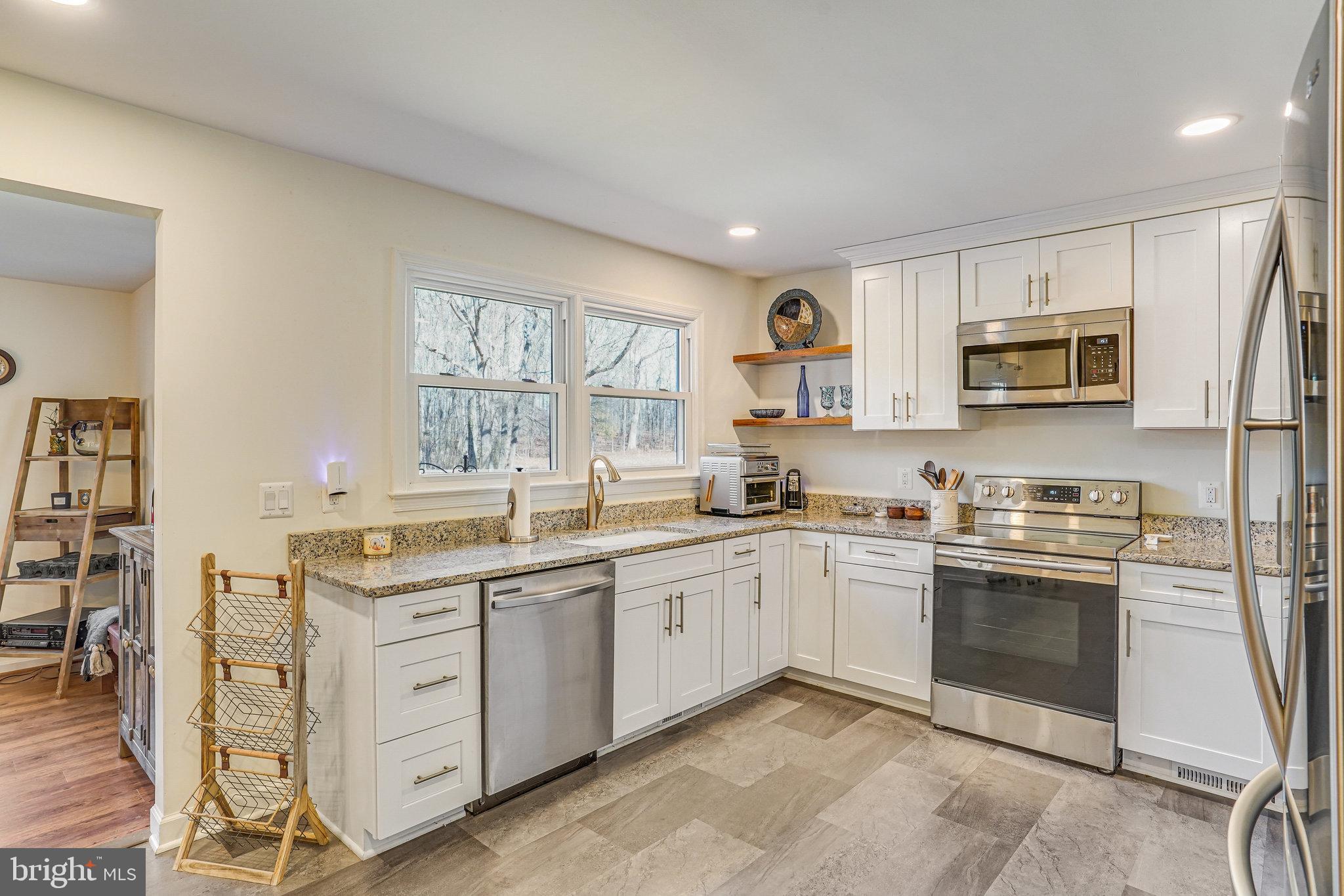 9353 Meetze Road Midland, VA 22728 - Photo 10 of 36 Kitchen