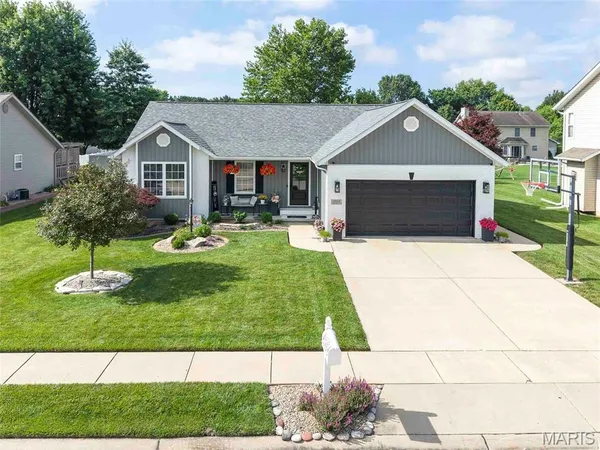 $389,000 | 1022 Deer Run Court, Staunton, IL 62088