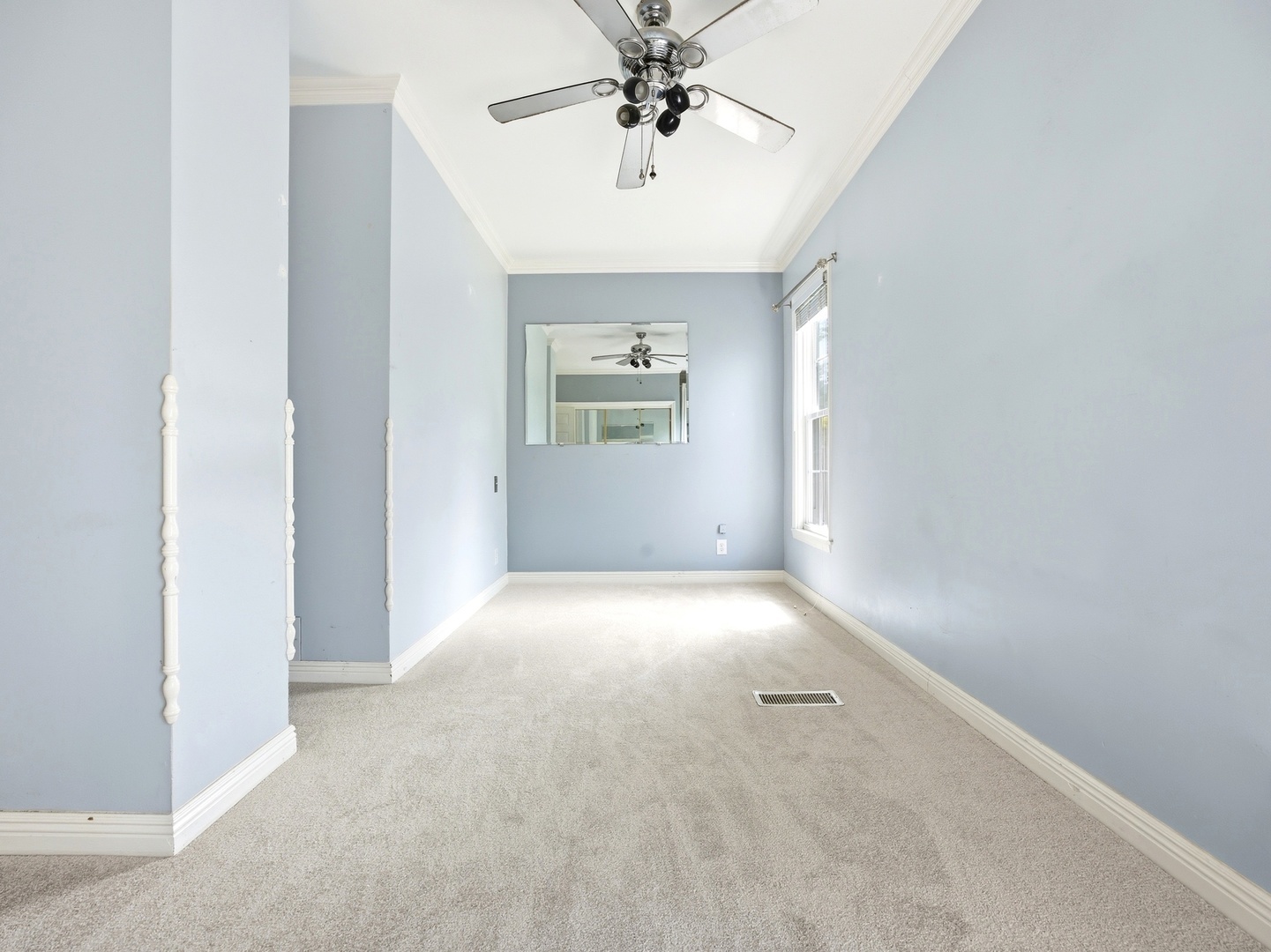 570 Addison Street Elgin, IL 60120 - Photo 10 of 26 Gallery Image 10