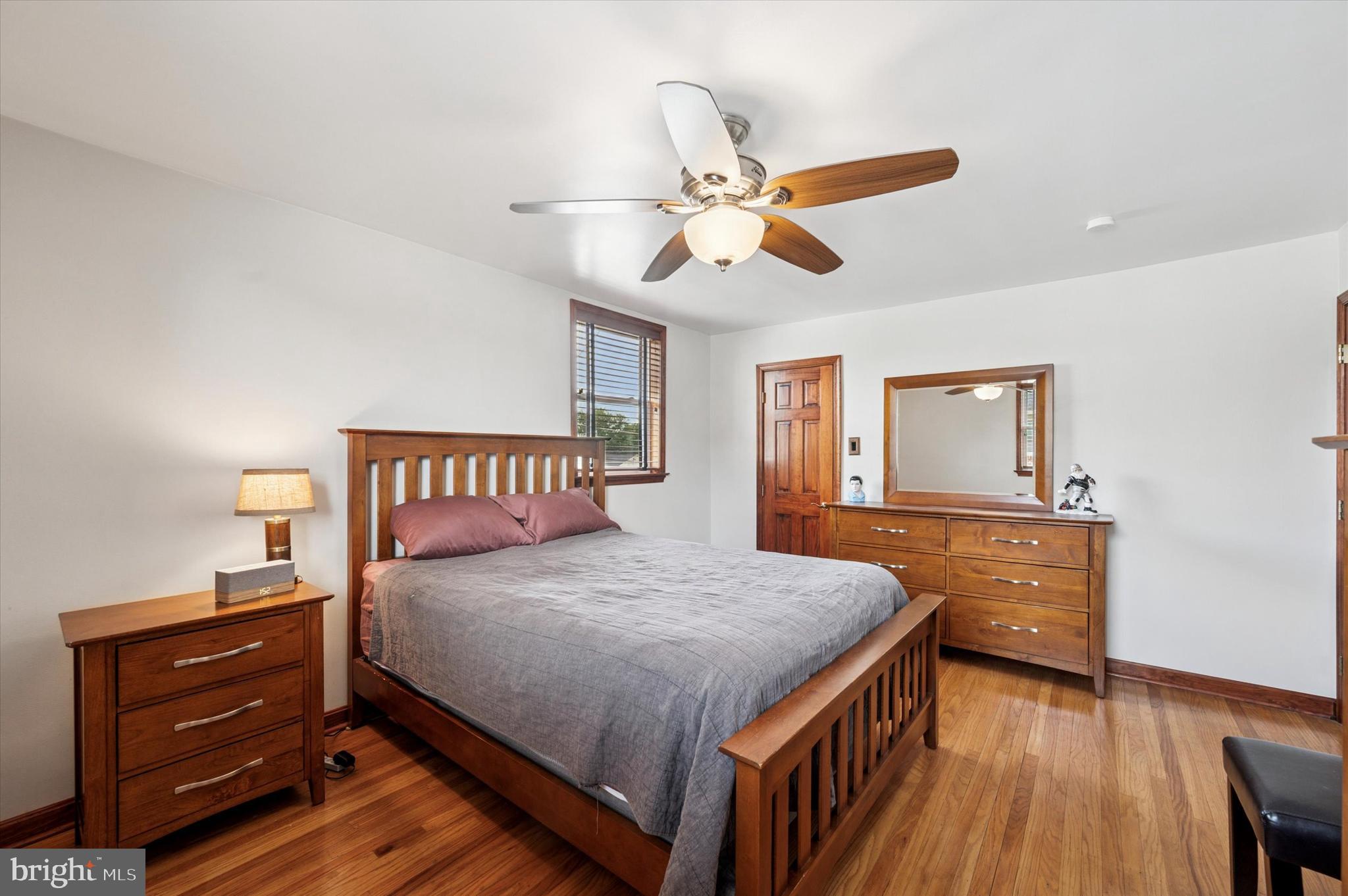 945 Springhaven Road Springfield, PA 19064 - Photo 12 of 28 Primary bedroom