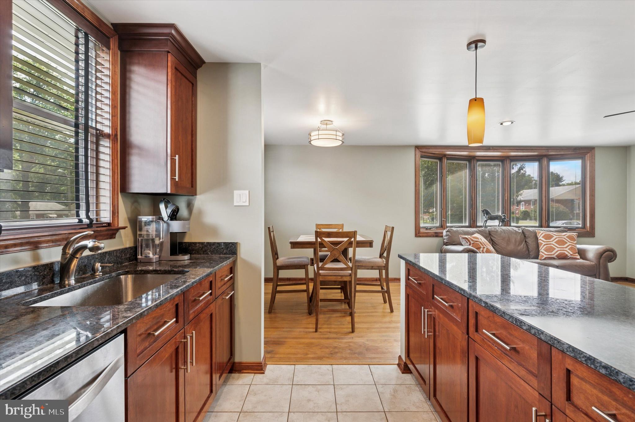 945 Springhaven Road Springfield, PA 19064 - Photo 5 of 28 Gallery Image 5