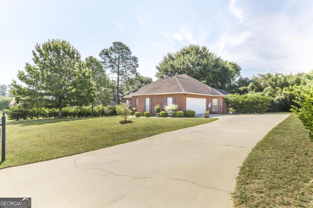 201 Fox Ridge Drive Dublin, GA 31021 - Photo 2 of 32