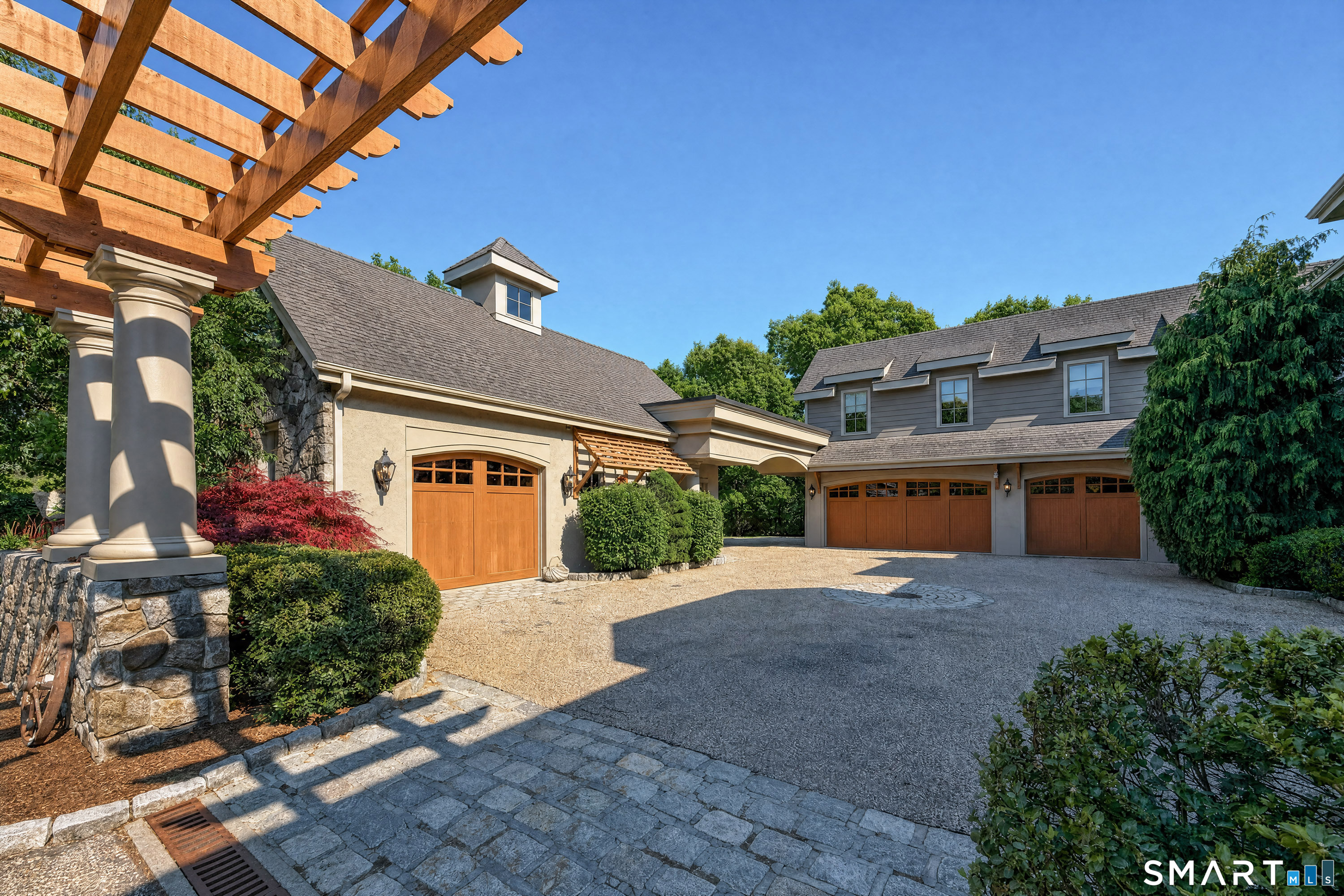49 Middle River Road Danbury, CT 06811 - Photo 8 of 40
