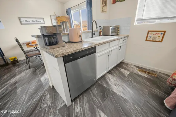 $359,900 | 204 Poppy Hills Drive, Fernley, NV 89408