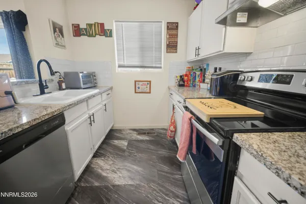 $359,900 | 204 Poppy Hills Drive, Fernley, NV 89408