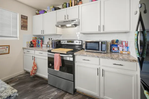 $359,900 | 204 Poppy Hills Drive, Fernley, NV 89408