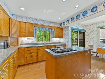 $435,000 | 1001 Red Oak Drive, Hendersonville, NC 28791
