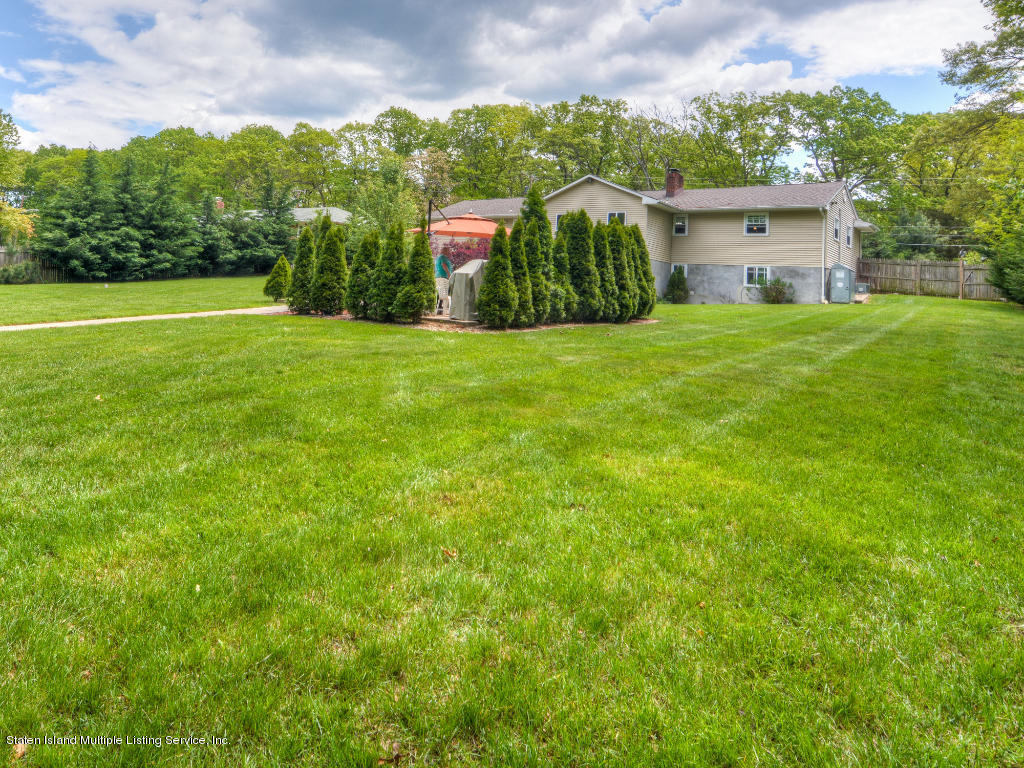 472 Union Hill Road Morganville, NJ 07751 - Photo 3 of 4 472_Union_Hill_Rd._Marlboro,_NJ_1