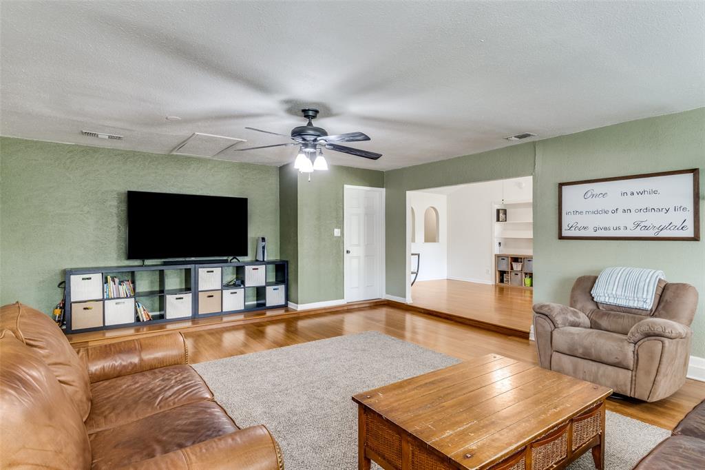 1803 Travis Street Garland, TX 75042 - Photo 10 of 25