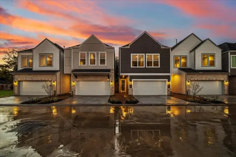 $319,700 | 411 Stonework Landing Lane, Houston, TX 77076