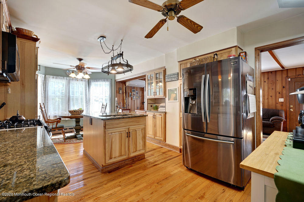 11 Lloyd Road Toms River, NJ 08753 - Photo 10 of 35 Kitchen