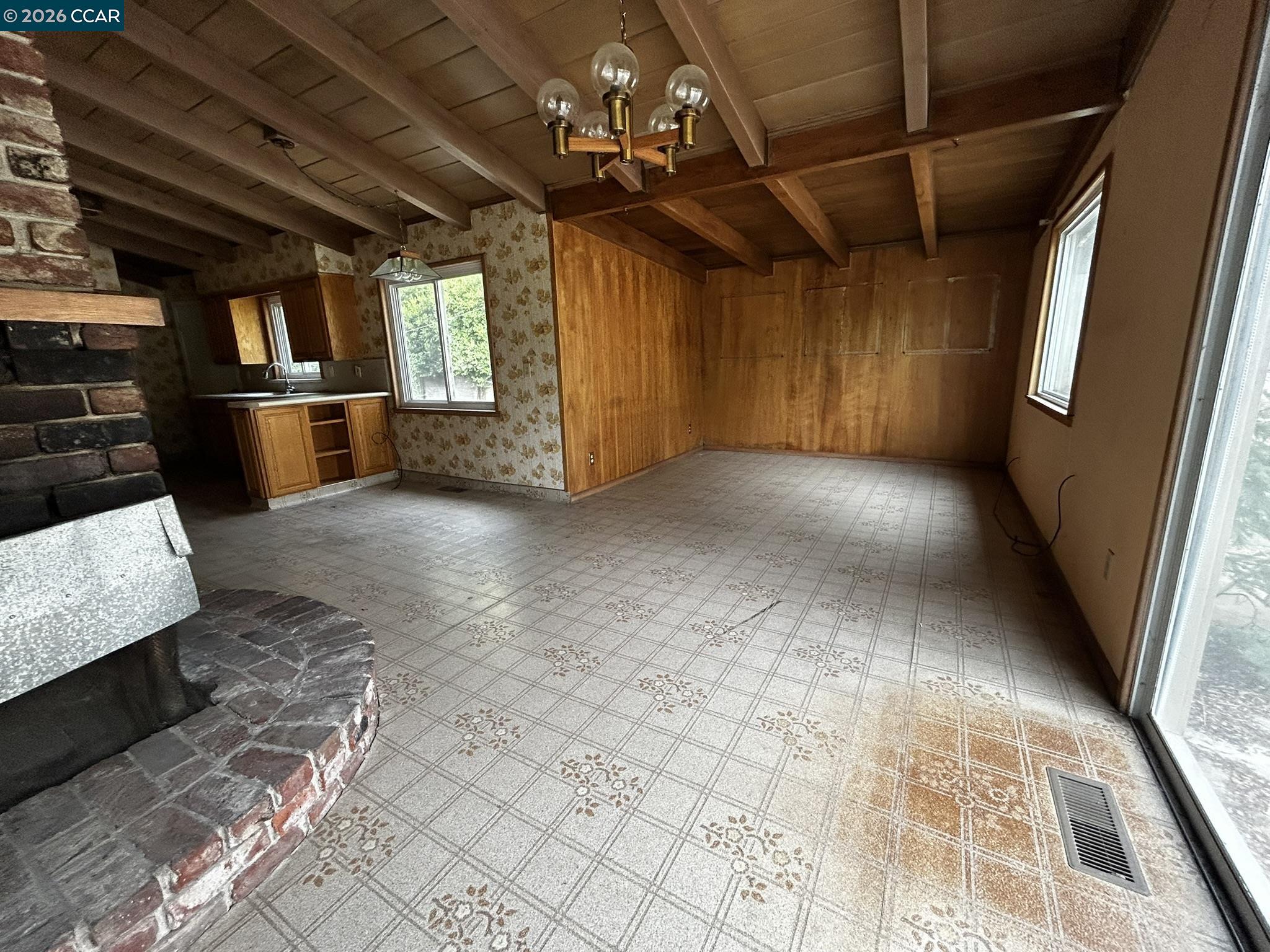 1556 Springbrook Road Walnut Creek, CA 94597 - Photo 11 of 60 Gallery Image 11