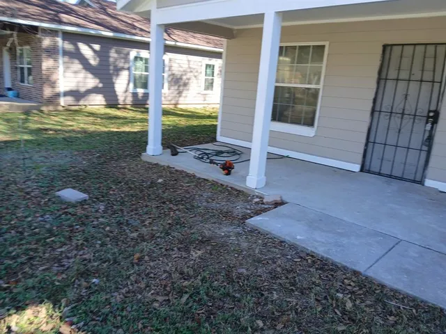 $1,795 | 4720 Burma Road, Dallas, TX 75216