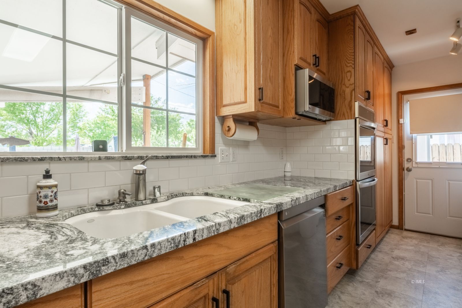 331 North Jackson Street Independence, CA 93526 - Photo 13 of 35 Kitchen