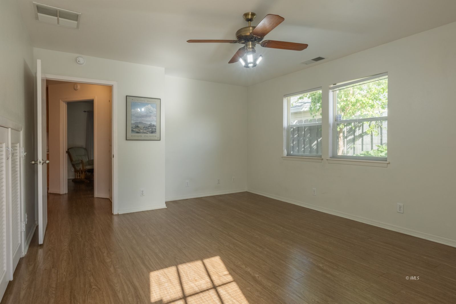 331 North Jackson Street Independence, CA 93526 - Photo 22 of 35 Guest Bedroom