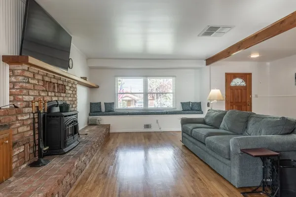 $530,000 | 331 North Jackson Street, Independence, CA 93526