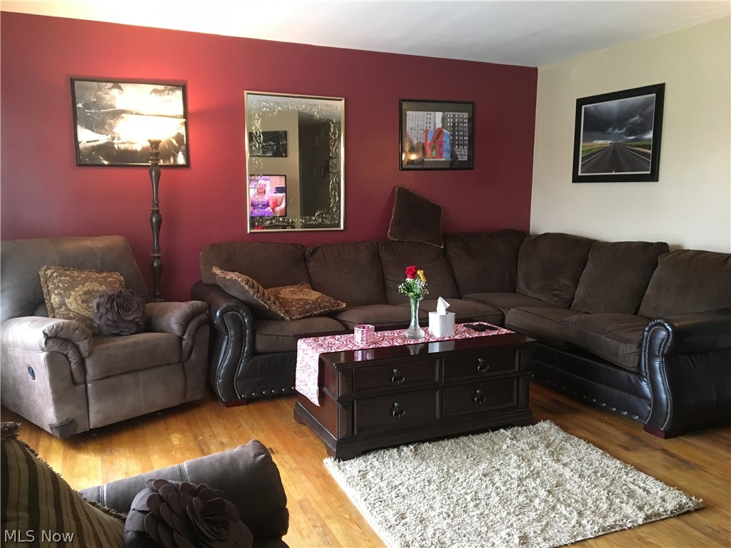 2403 Canfield Road Youngstown, OH 44511 - Photo 4 of 13 Gallery Image 4