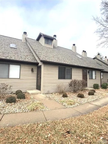 $1,345 | 425 Ponderosa Avenue, Unit 7, O'Fallon, IL 62269