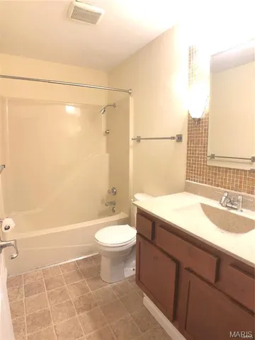 $1,345 | 425 Ponderosa Avenue, Unit 7, O'Fallon, IL 62269