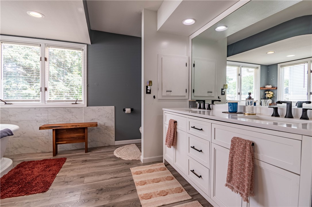 2673 South Forrest Green Drive Decatur, IL 62521 - Photo 13 of 25 Gallery Image 13