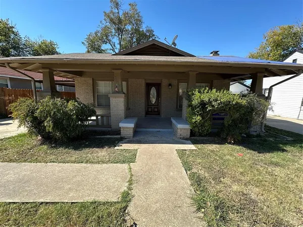 $1,875 | 3016 James Avenue, Fort Worth, TX 76110