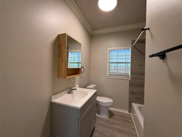 $1,875 | 3016 James Avenue, Fort Worth, TX 76110