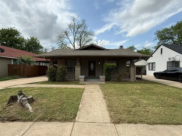 $1,875 | 3016 James Avenue, Fort Worth, TX 76110
