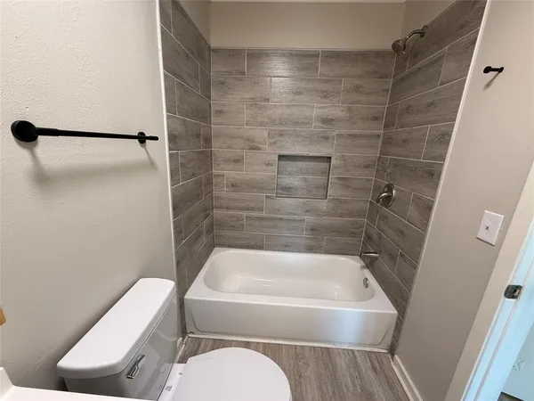 $1,875 | 3016 James Avenue, Fort Worth, TX 76110