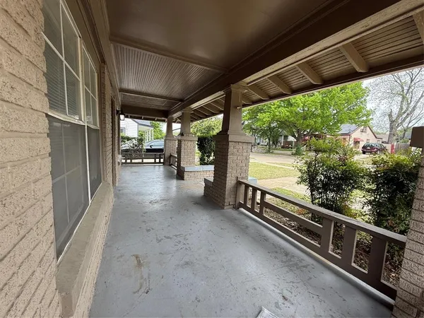 $1,875 | 3016 James Avenue, Fort Worth, TX 76110