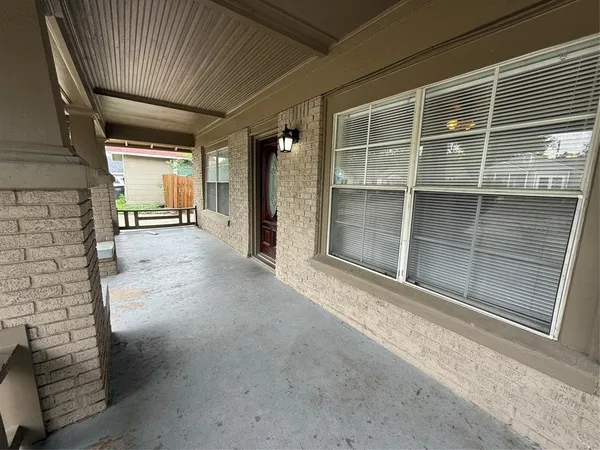 $1,875 | 3016 James Avenue, Fort Worth, TX 76110