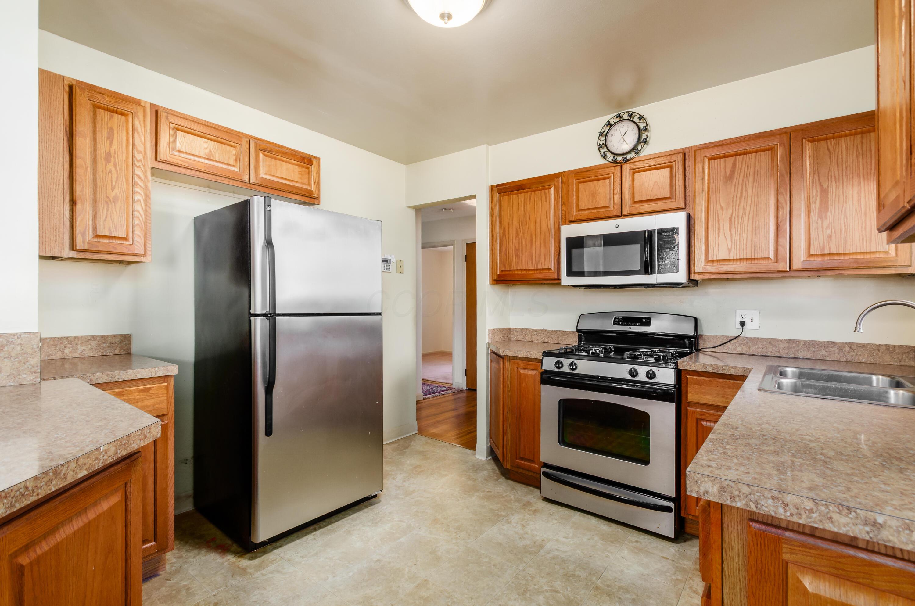 3012 Hampshire Road Columbus, OH 43209 - Photo 5 of 11 F_3012_Hampshire_Rd038