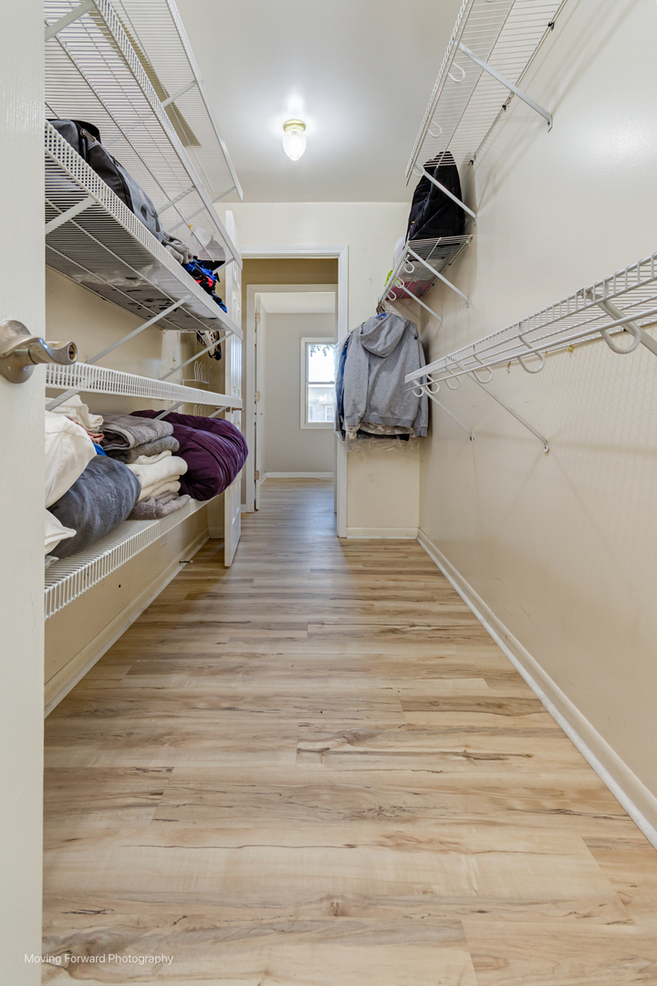 98 Glendale Road Buffalo Grove, IL 60089 - Photo 18 of 34 Gallery Image 18
