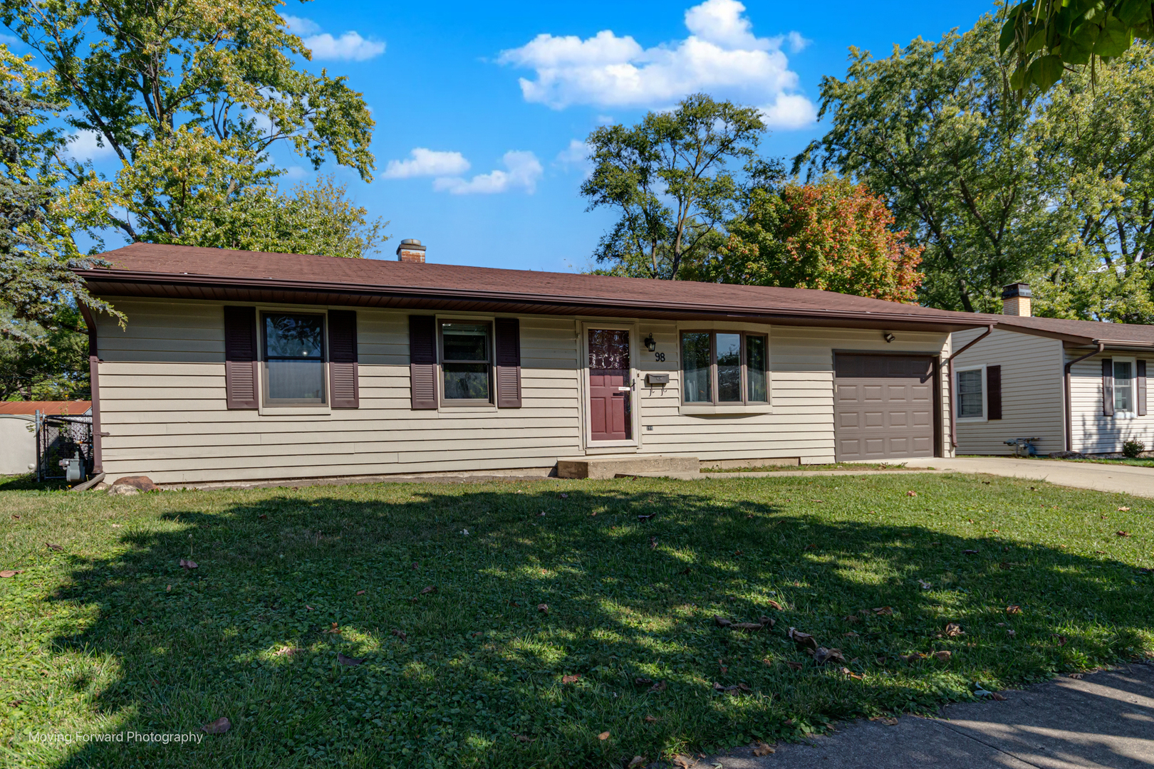 98 Glendale Road Buffalo Grove, IL 60089 - Photo 4 of 34 Gallery Image 4