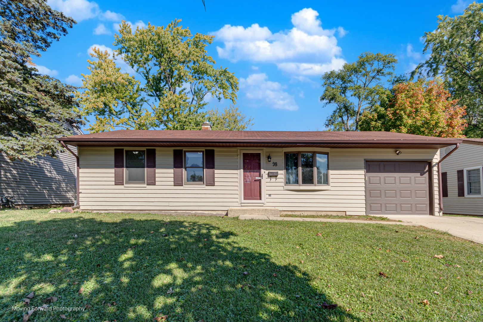 98 Glendale Road Buffalo Grove, IL 60089 - Photo 5 of 34 Gallery Image 5