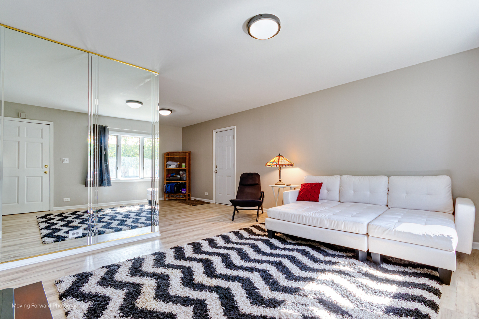 98 Glendale Road Buffalo Grove, IL 60089 - Photo 6 of 34 Gallery Image 6